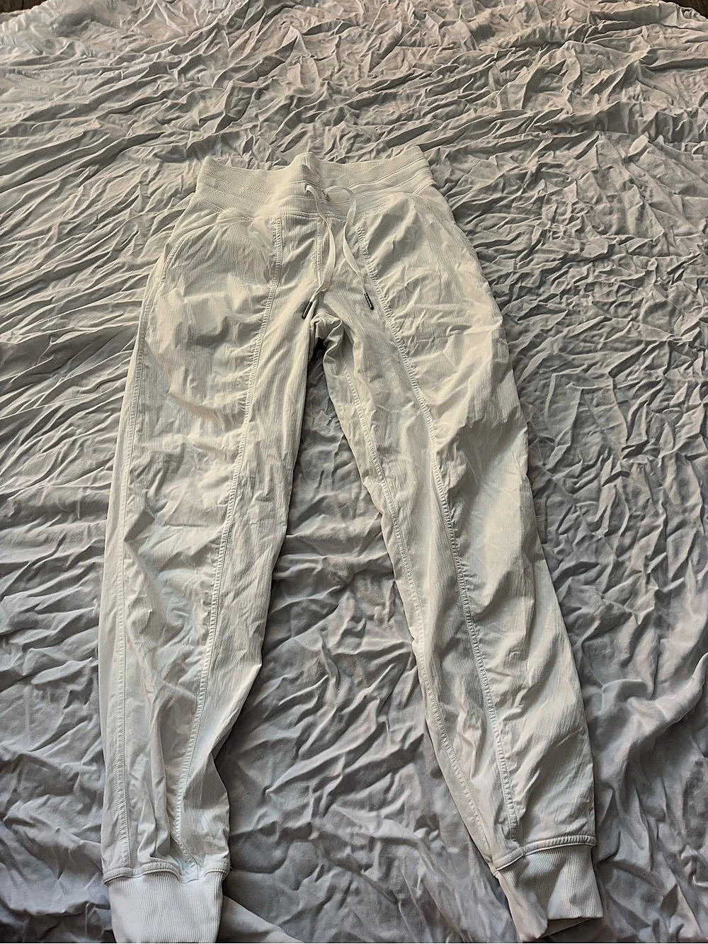 lululemon Women's White Jogger Size 4 Like New